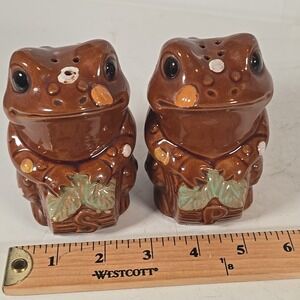 Vintage Frog Kitchen‎ Salt & Pepper Shakers